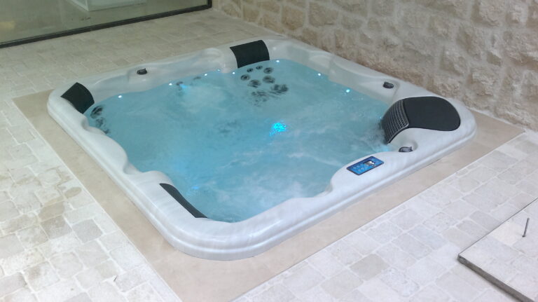 Read more about the article Details Juno Jetted Hydrotherapy Massage Whirlpool Bathtub