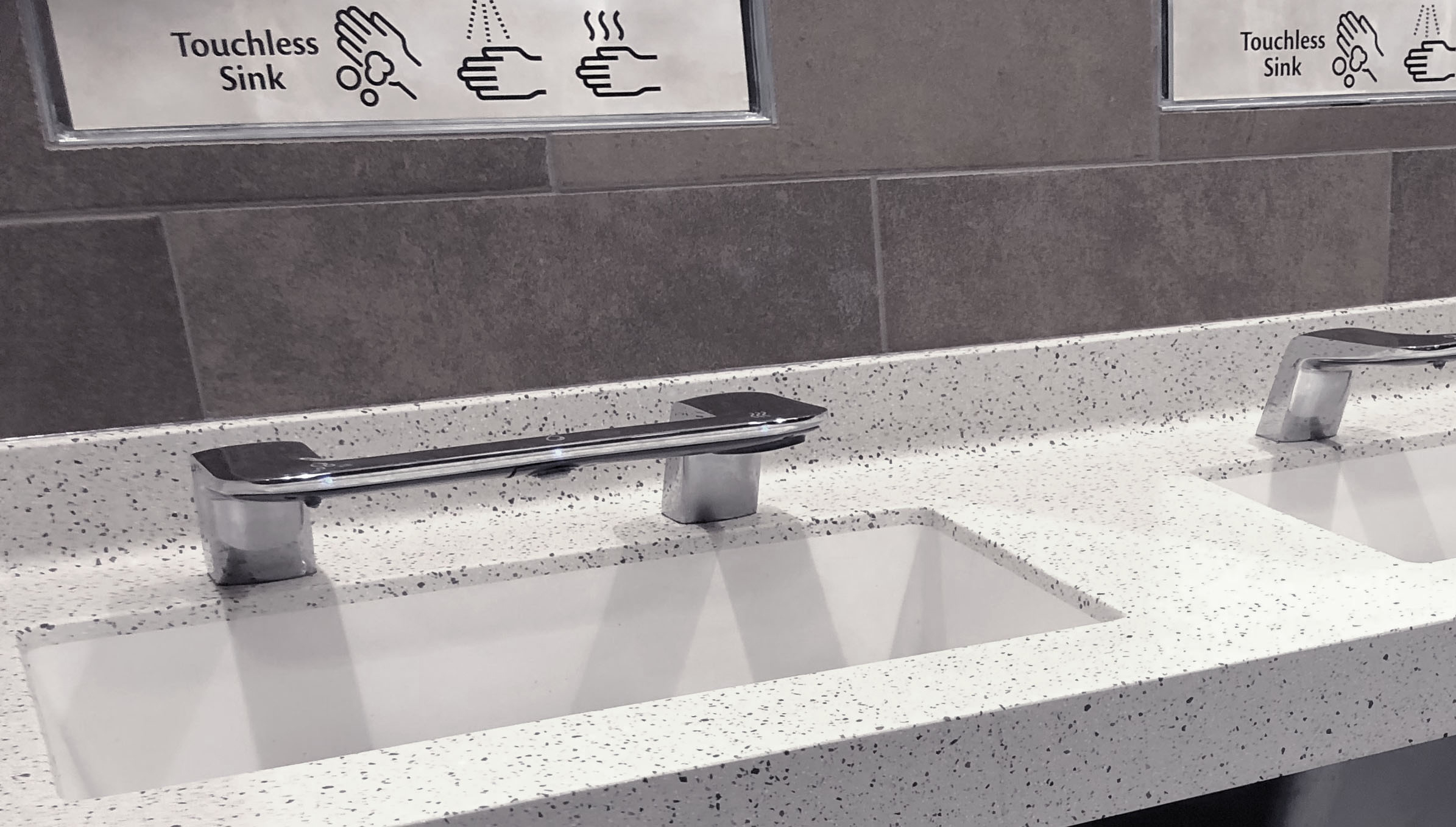 Read more about the article Best Motion Sensor Bathroom Faucets Review – How To Make The Best Buy