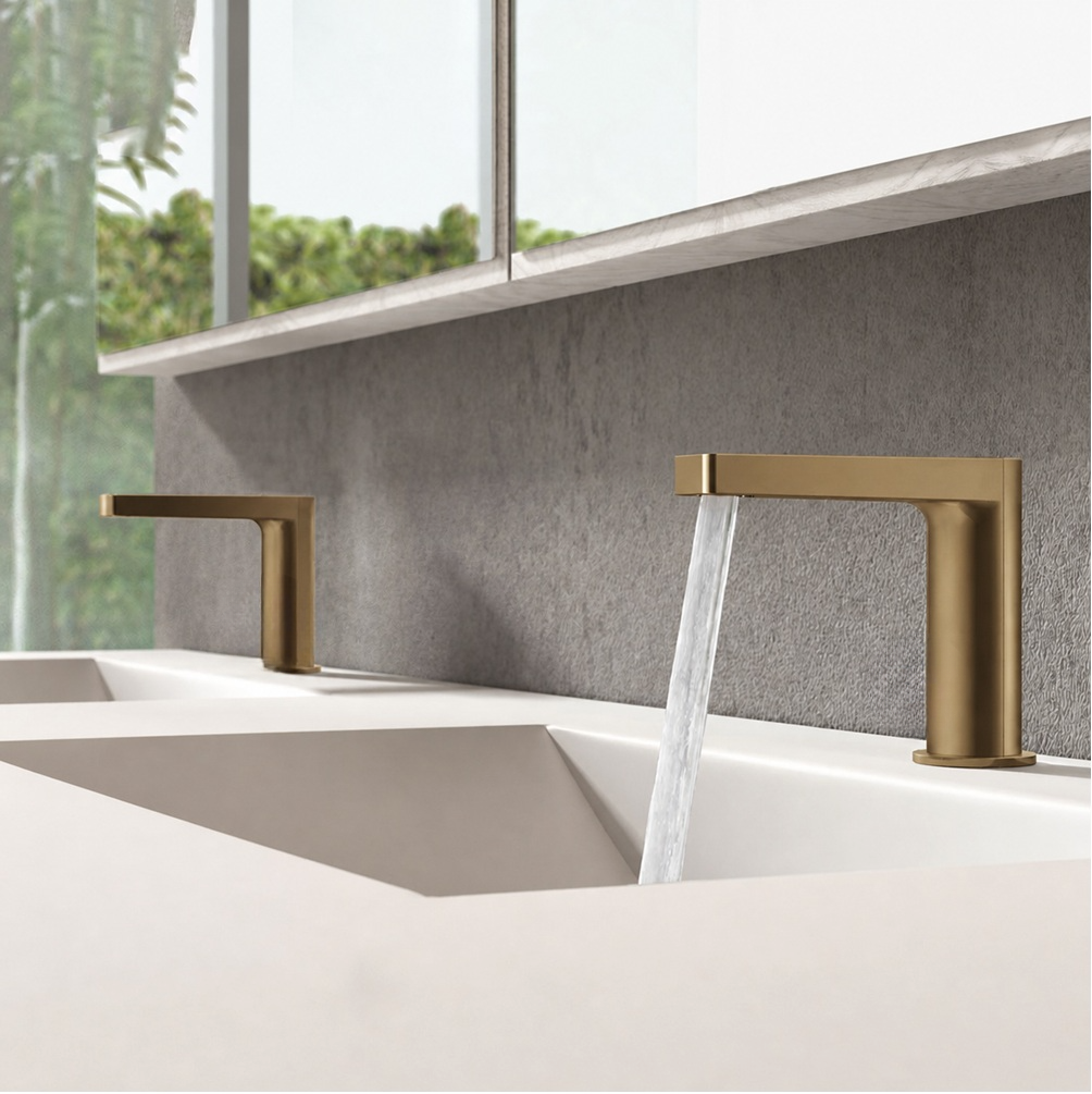 Water powered commercial touchless faucet